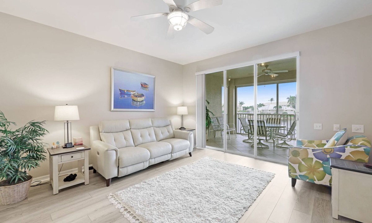 Tropical Cove Condo | Sandcastle Retreat at Lexington CC Lake Village