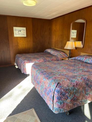 Lone Star Hotel | Scenic View Motel & RV Park