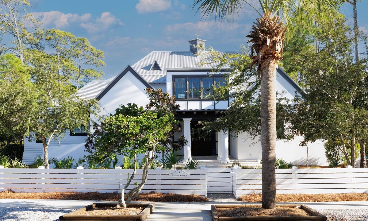 Sunnyside House | Sea la Vie - Luxury Carillon Beach Home - Lake Views!