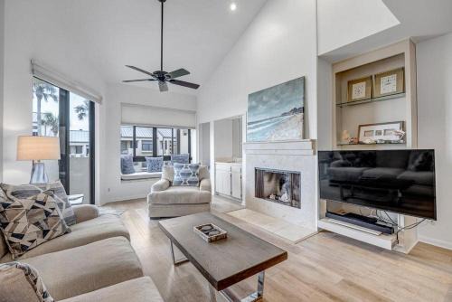 Sawgrass House | Seas the Day - Serene condo w pool & beach access