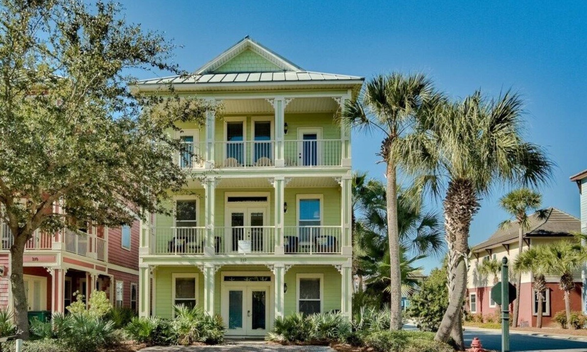 Villages of Crystal Beach House | Seaside Therapy | Only 100ft to Resort-Style Pool | Short Walk to the Beach!