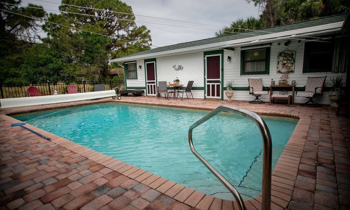 Sebastian Highlands House | Sebastian Florida Suite with Heated Salt Water Pool