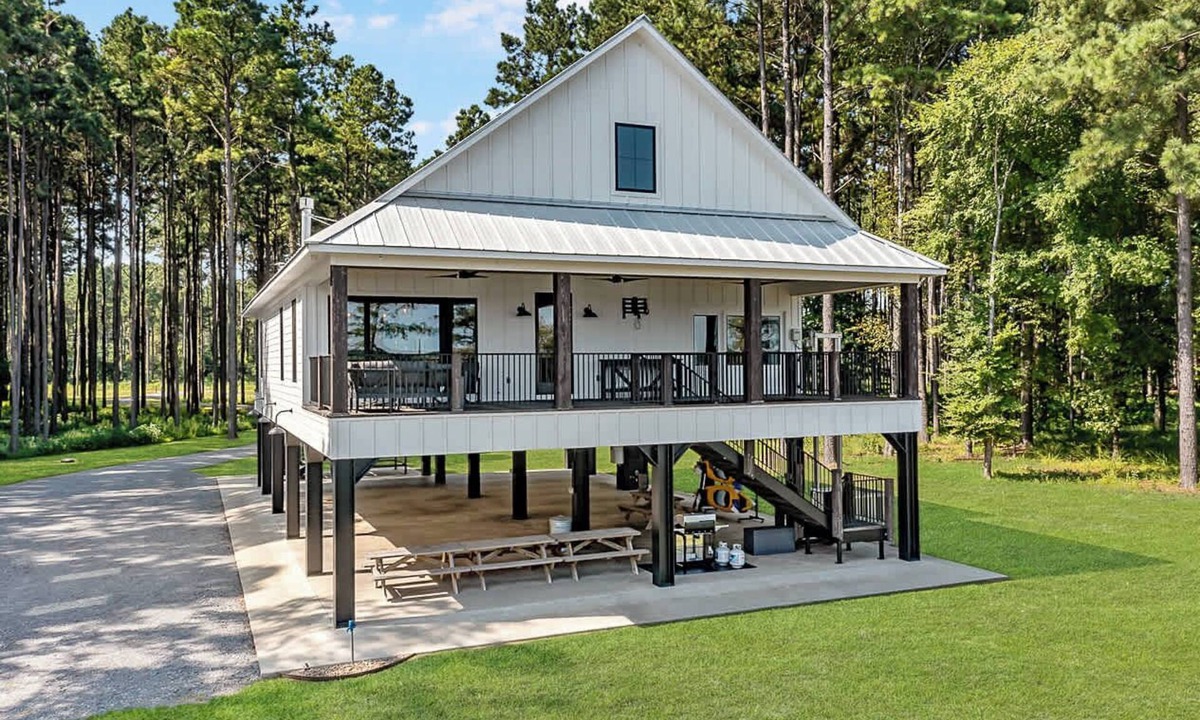 Farmerville House | Secluded Luxe Cabin| FirePit & Kayaks | Boathouse