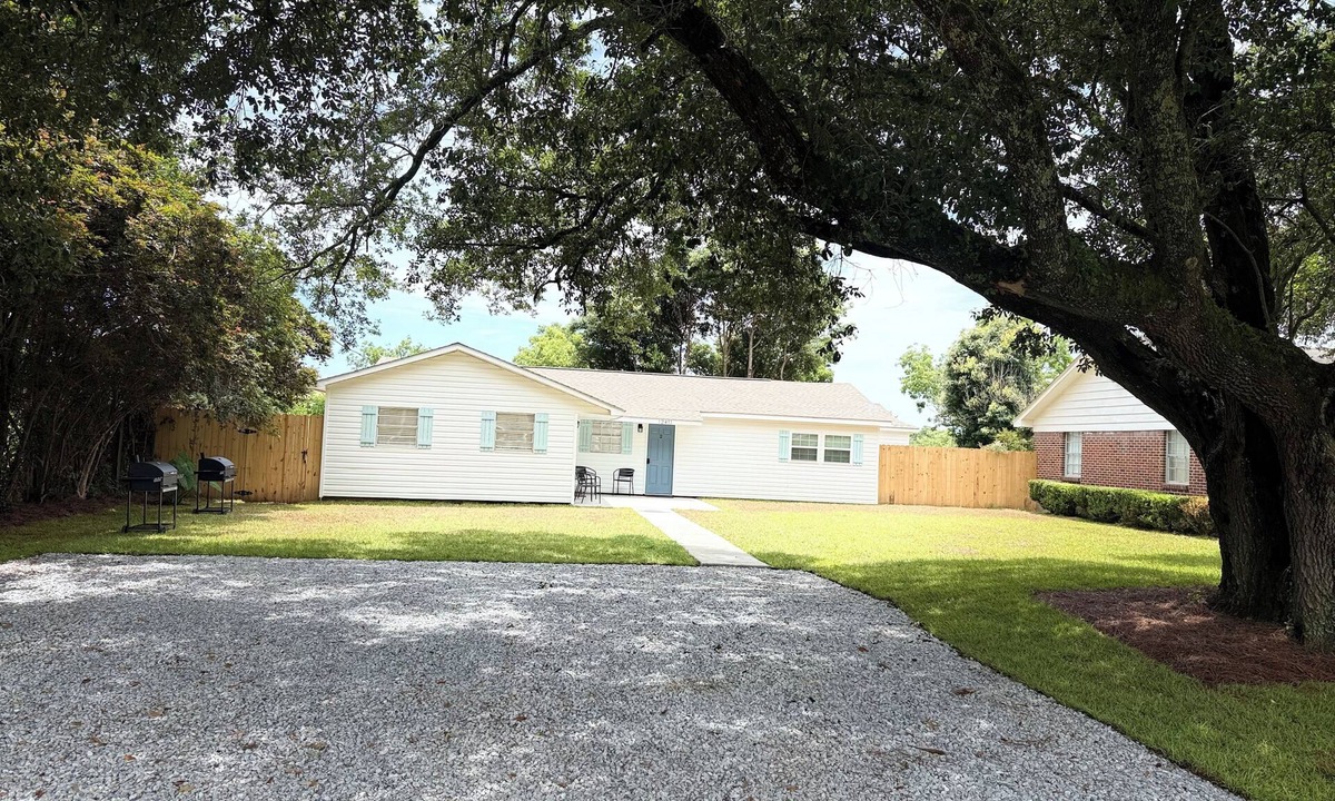 Grand Bay House | Serene Bungalow in Charming Grand Bay near Beaches/MS Gulfcoast/Mobile AL!