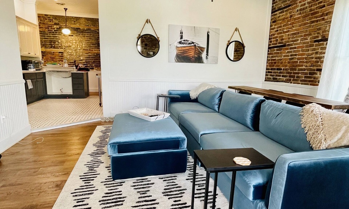 Historic Downtown Apalachicola Apartment | Shopping, Restaurants, waterfront, Brewery just out your doorstep!