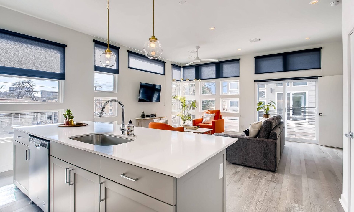 Knox - Henderson House | Sleek New Luxury Home in Prime Uptown Location!