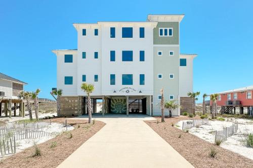Gulf Shores House | Southern Holiday by GSVR - Luxurious Beachfront Home with Private Pool - FREE Activities and Golf
