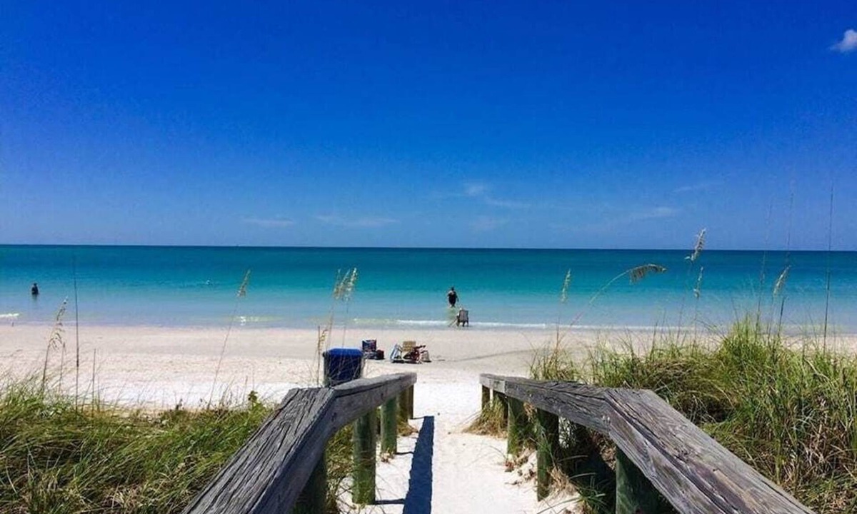 Pass-a-Grille House | Southern PAG Beach House Bungalows