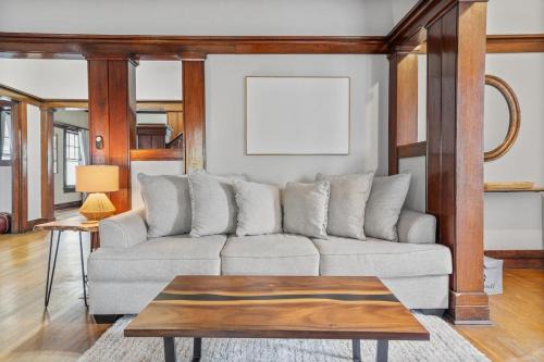 Birmingham House | Southern Tides- Pool, Fire Pit & Games