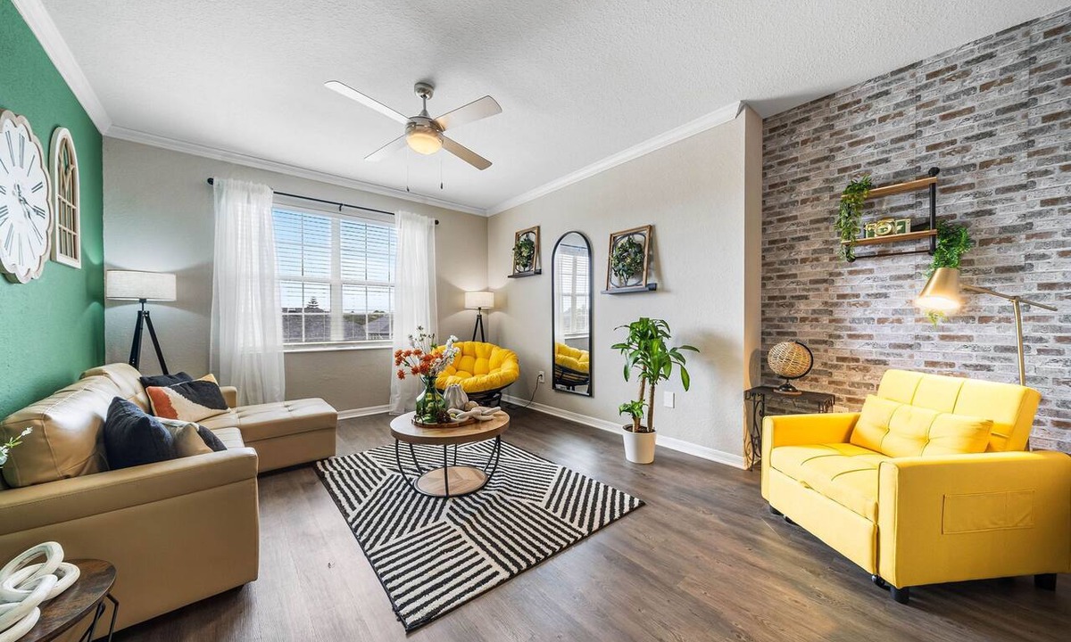 Westchase Apartment | Spacious 3BR/2BA w/Pool + Gym | Near Airport #4