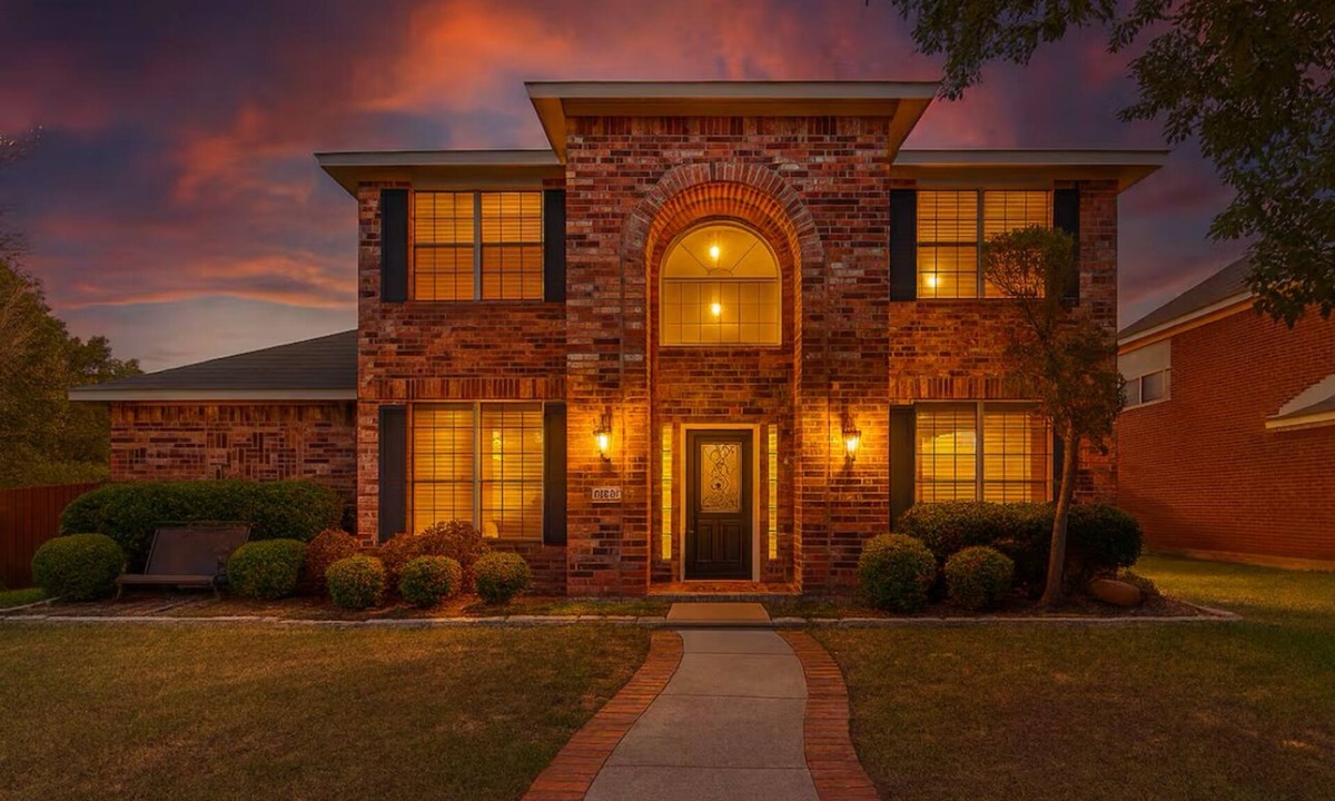 Allen House | Spacious 5BR Allen Retreat BBQ Yard 2 TV Lounges Modern & Fully Equipped