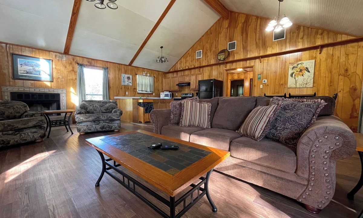 Zwolle Cabin | Spacious Cabin for 6 with Full Kitchen, Vaulted Ceilings & Outdoor Gathering Space