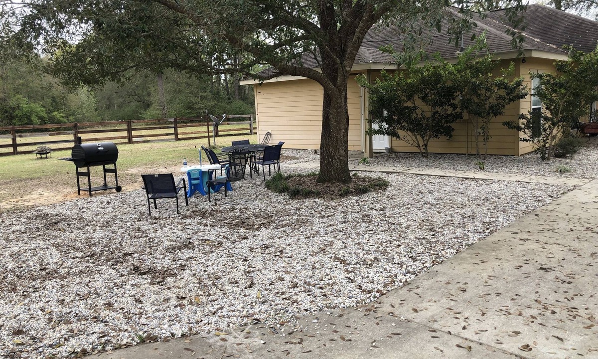 Picayune House | Spacious Family Home in Hancock County