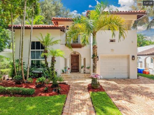 Coral Gables Section House | Spanish Mediterranean Home