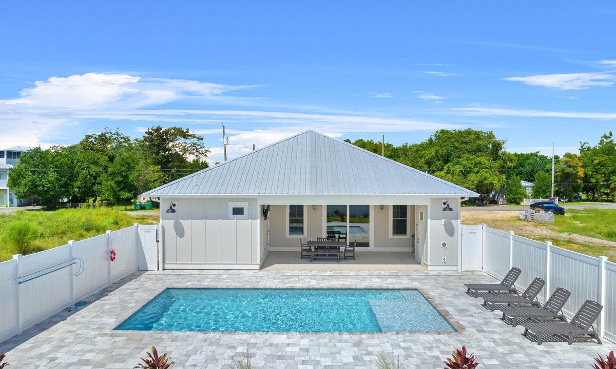 Laguna Beach House | Spectacular Craftsman Home w Perfect Backyard Oasis - POOL & GOLF CART