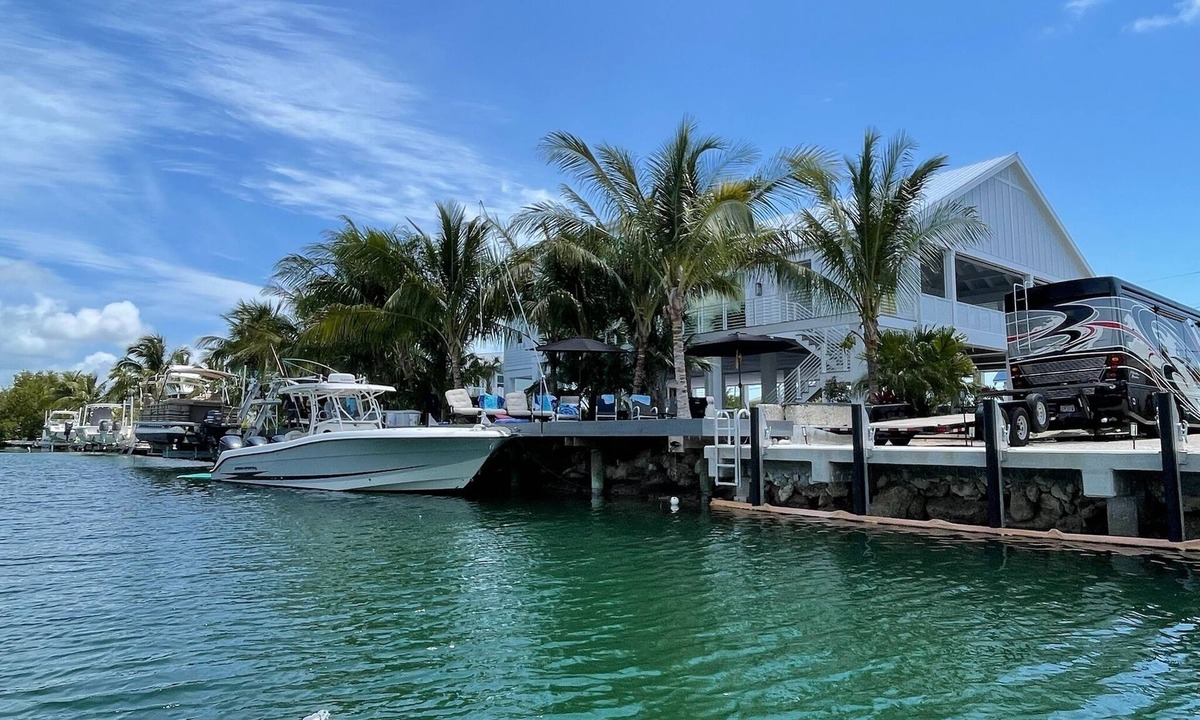 Sugarloaf Shores House | SPECTACULAR FAMILY RETREAT- WITH DOCKAGE