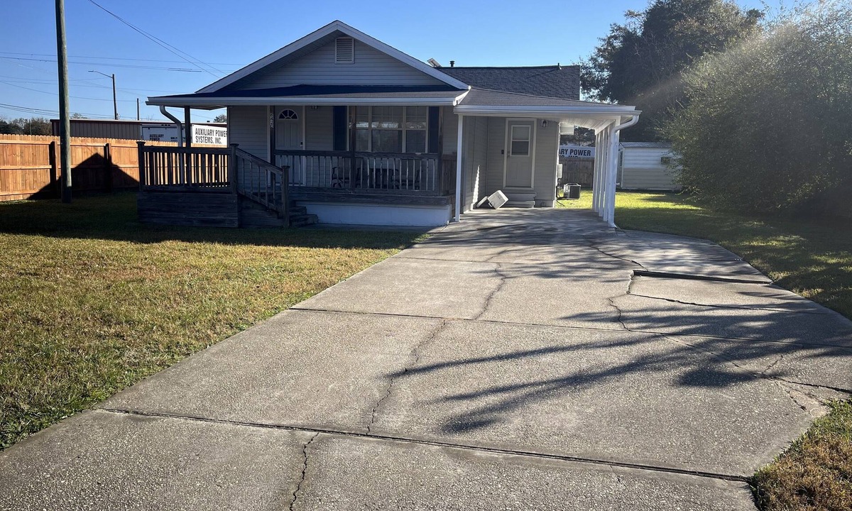 Ensley House | ST-Gardenia Circle Cottage