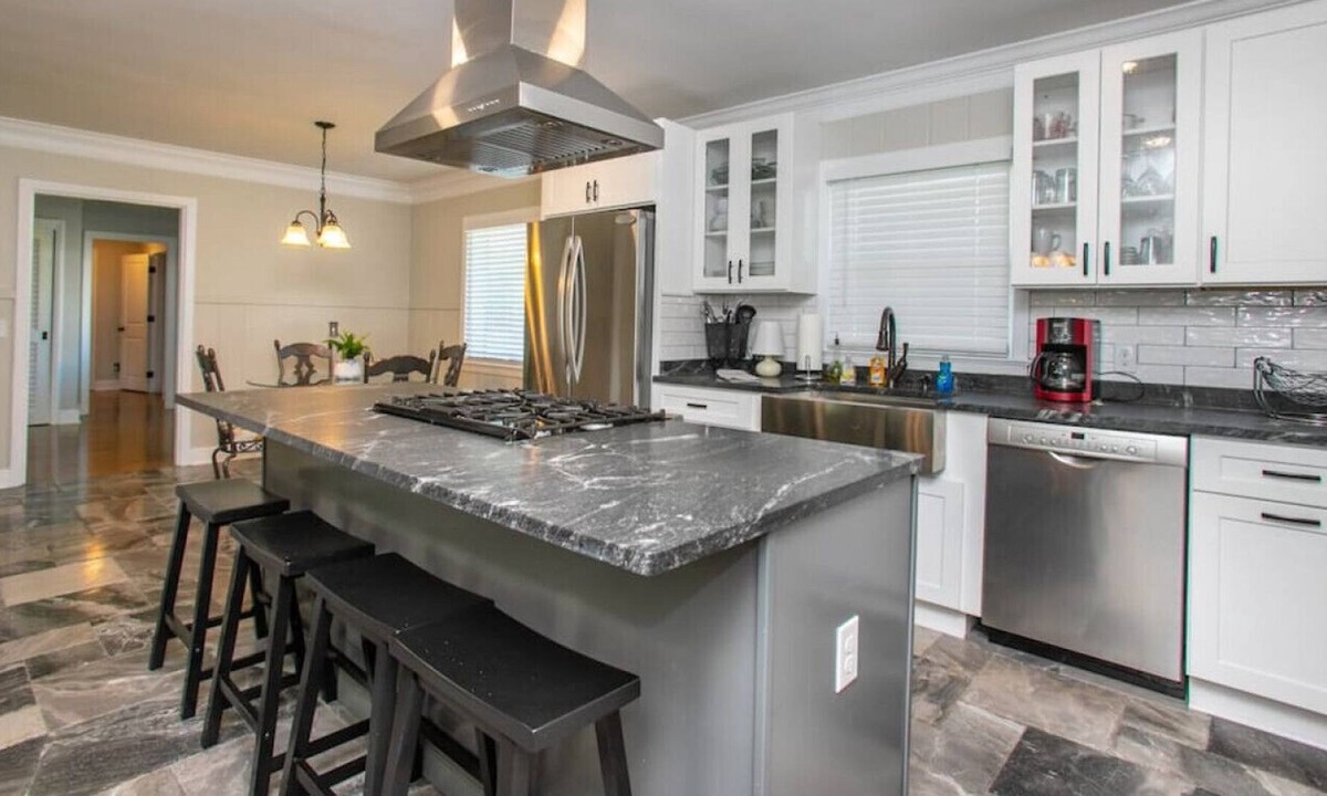 Warrington House | Star Lake Manor, Close to NAS & Downtown Pensacola