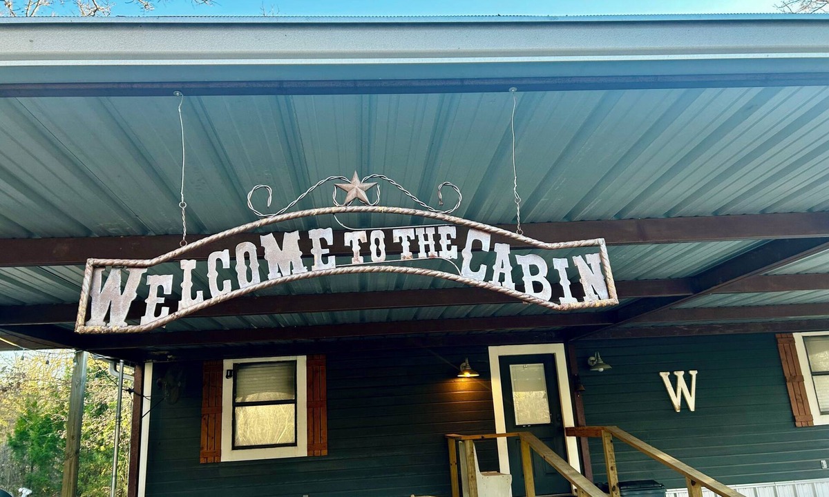 Alba House | Stay at Woody's Porch! Perfect 3-bedroom house in lovely Alba Texas