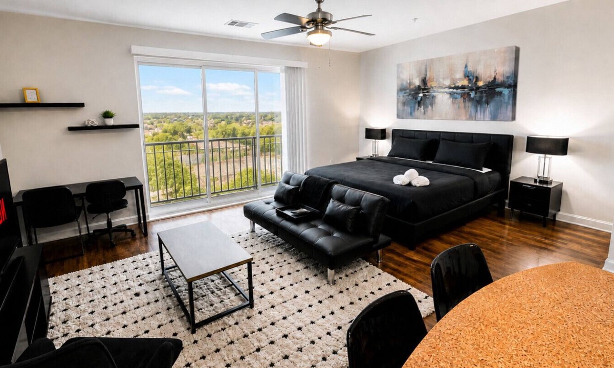 Five Points South Apartment | Steel City King Studio Escape 2A