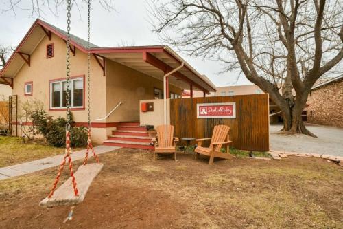 Moab Apartment | Stella Ruby Cottages (Scarlet) - Steps to Downtown!