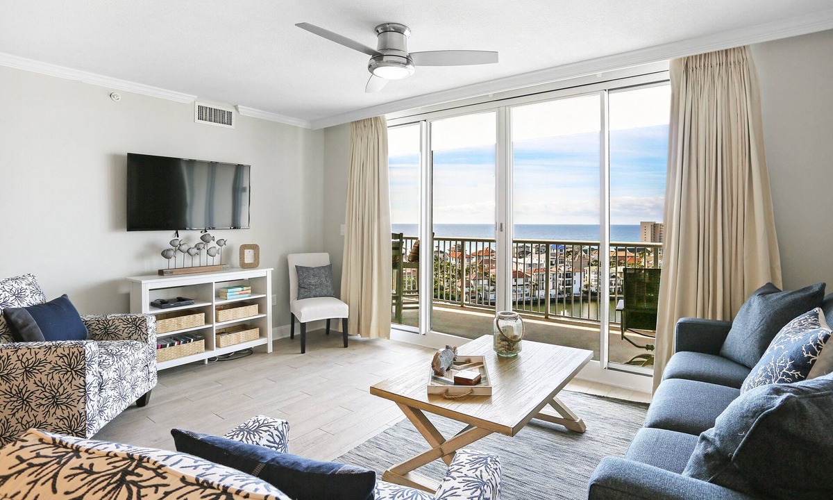 Destin Condo | Steps To The Beach & Gorgeous Gulf Views - Destin 3BR/2BA Condo Sleeps 8