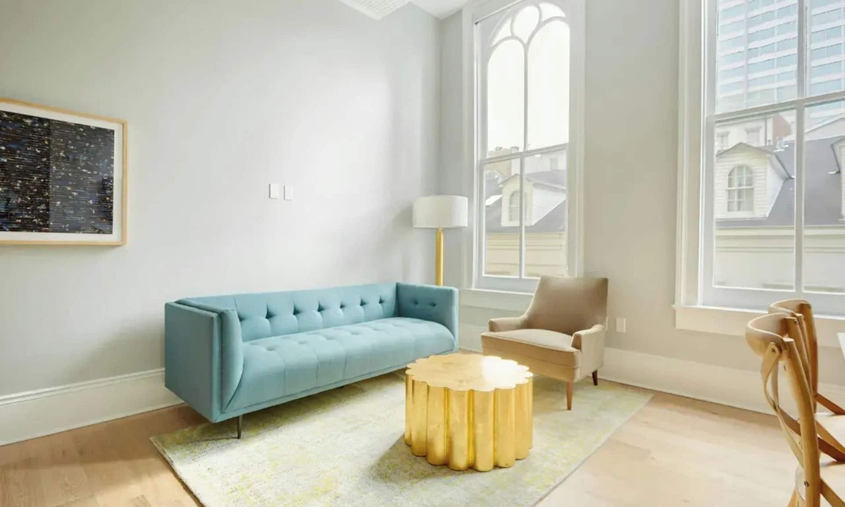 French Quarter Hotel | Steps to the French Quarter & Bourbon St | Hearing-Accessible | The Harlequin