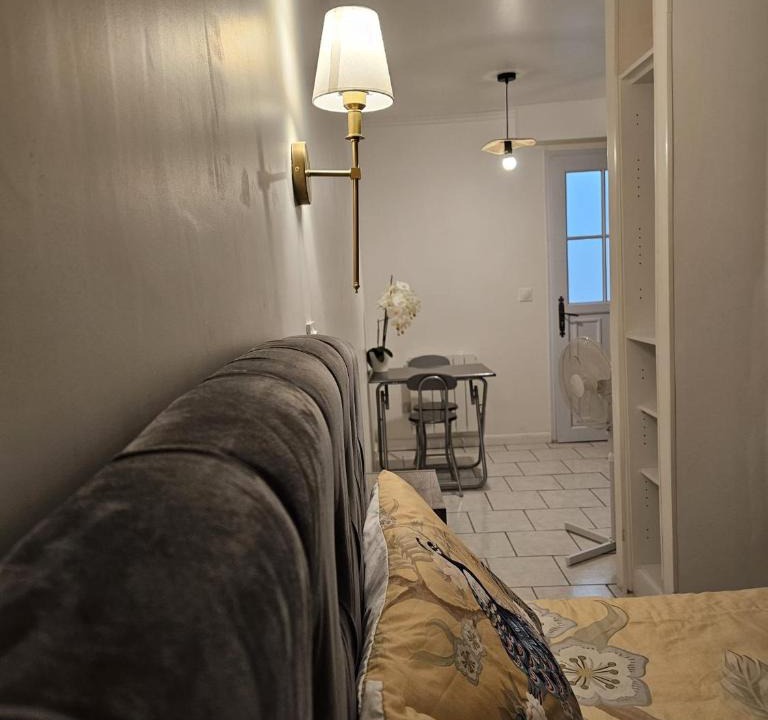 Quartier de la Goutte-d'Or Apartment | Studio Paris