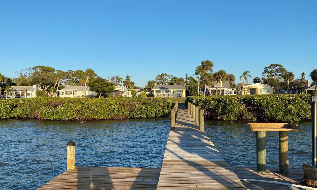 Englewood Cottage | Stunning 2-bedroom cottage in serene Englewood with unbelievable sunsets