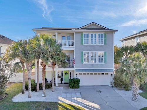 Atlantic Shores House | Stunning Beach Getaway - Steps to Ocean