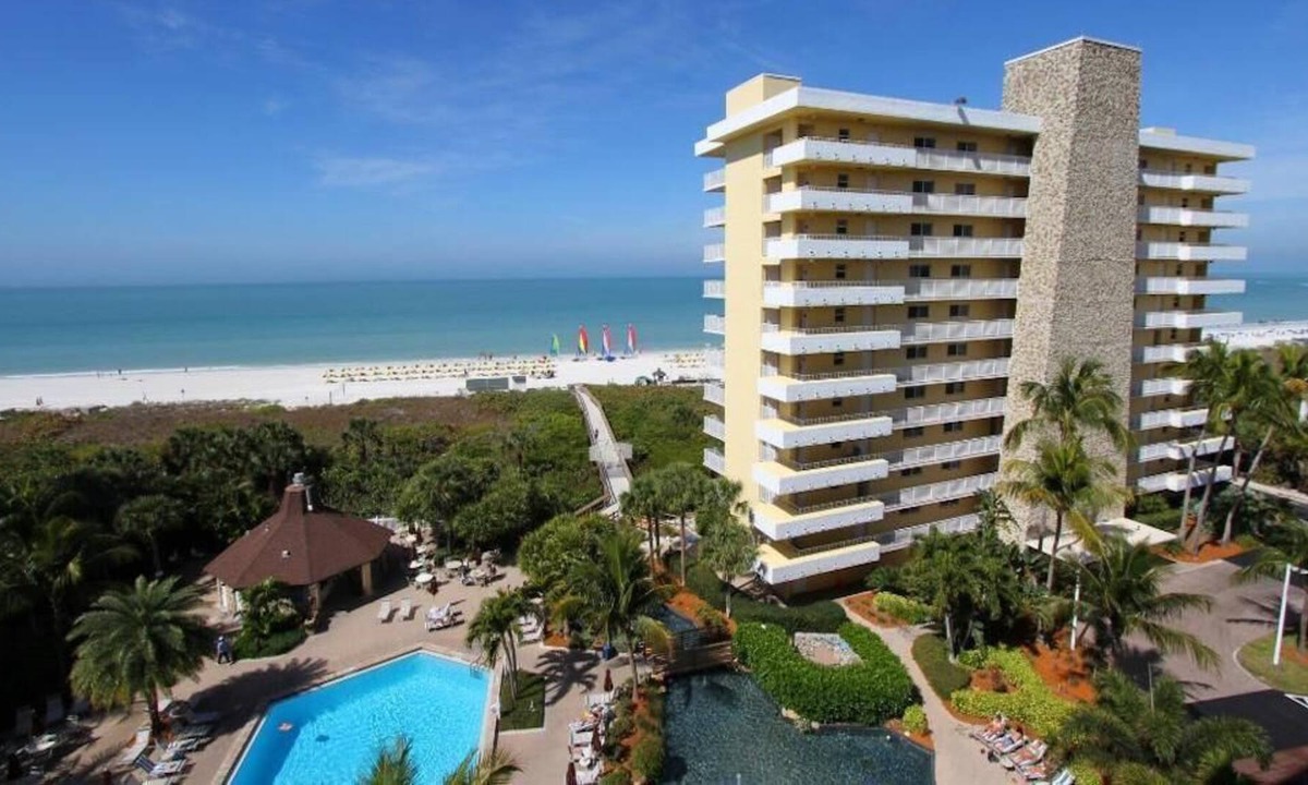 Marco Island Resort | Stunning Two Bedroom Villa on Marco Island