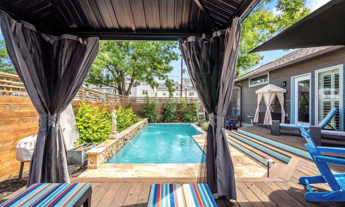 Greater East End House | Stylish 3BR w/Pool Near Downtown – FIFA 2026