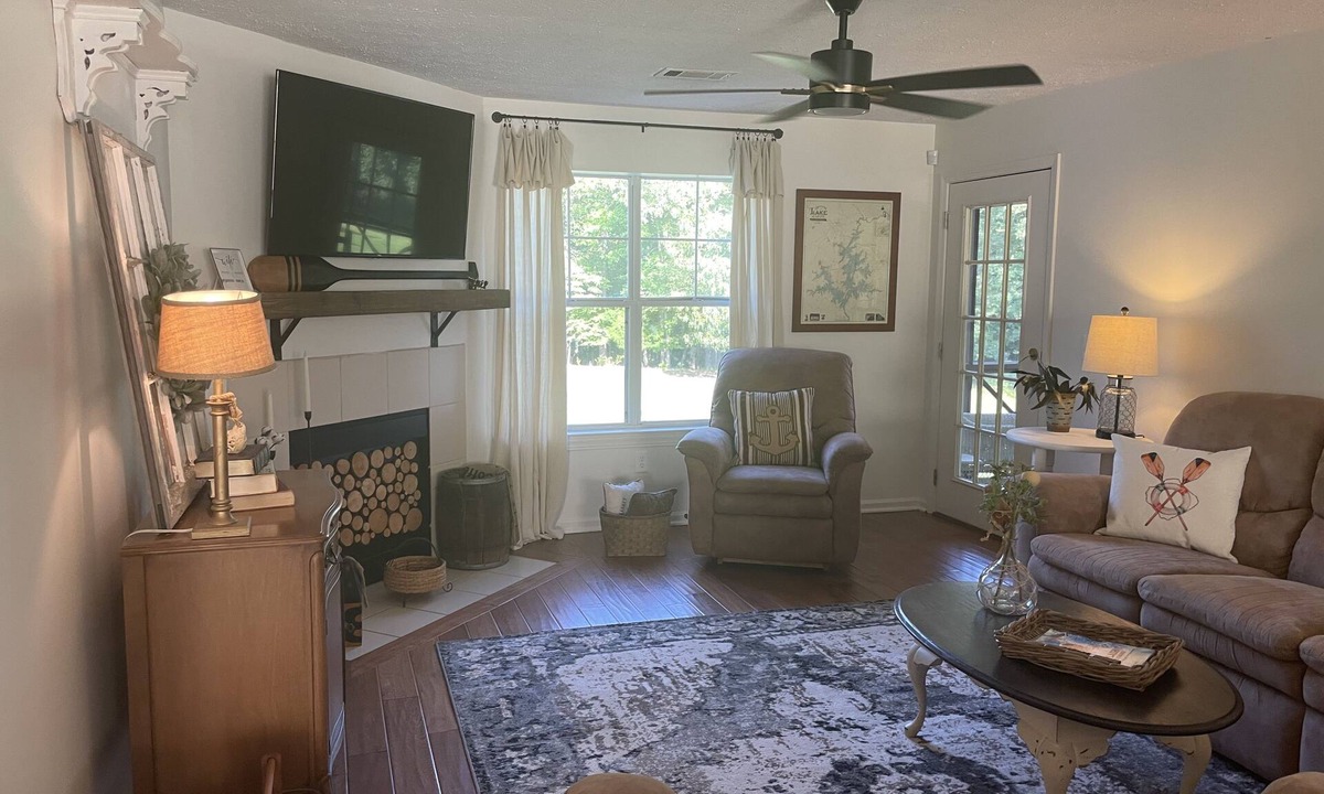 Dadeville Condo | Summer is here! Early check in and check out available depending on calendar!