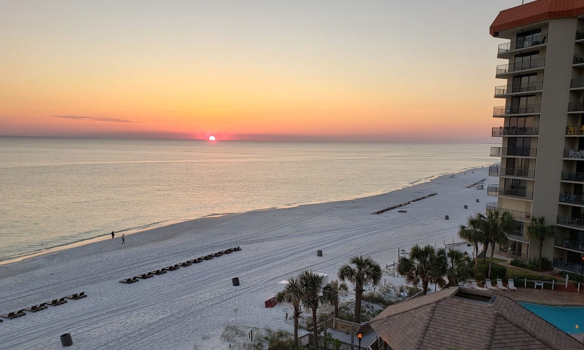 Biltmore Beach Condo | Sun, Fun, White Sand Beaches and Ocean Breezes! Do it all at The Summerhouse!