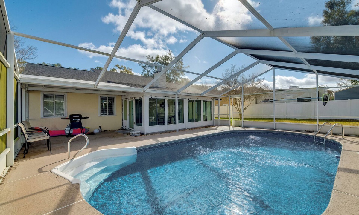 Candler House | Sunny Ocala Oasis w/Grill: Near National Forest!