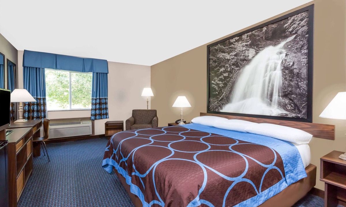 El Dorado Hotel | Super 8 by Wyndham El Dorado