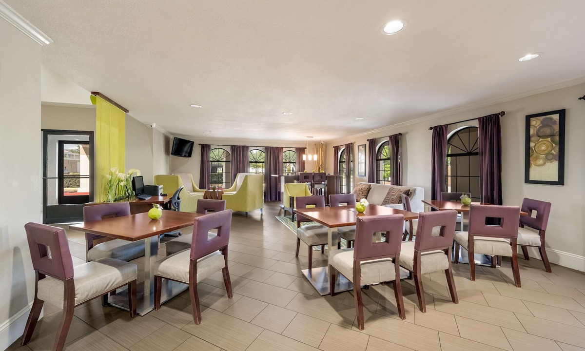 Deer Park Hotel | SureStay Hotel by Best Western Deer Park