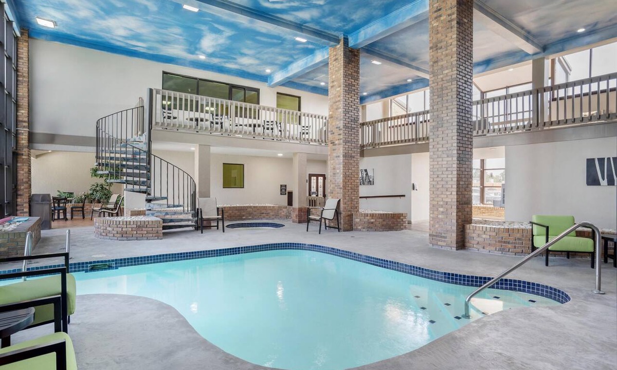 Greenwood Hotel | SureStay Plus Hotel by Best Western Greenwood