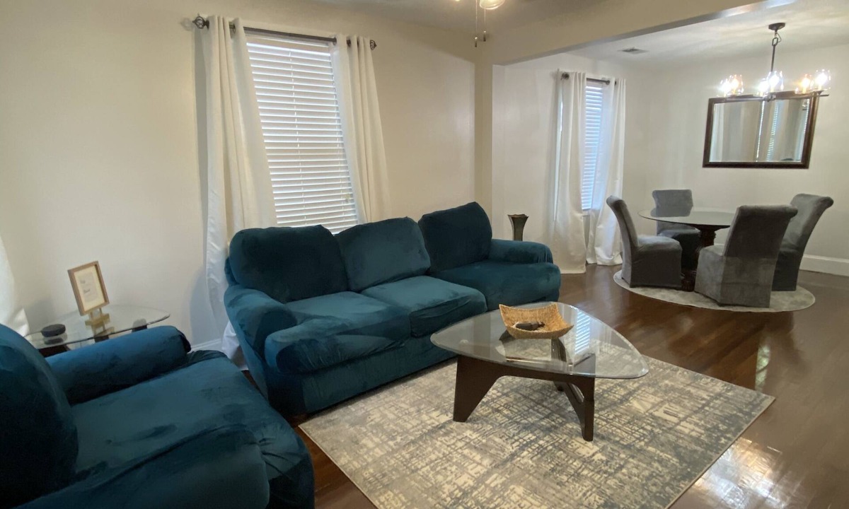 Broadmoor House | Sweet Salcedo - Cute 2 BR/1 BA cottage