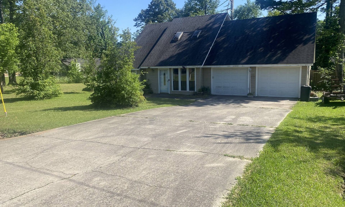 Claiborne House | Sylvan Lakes Quiet Place