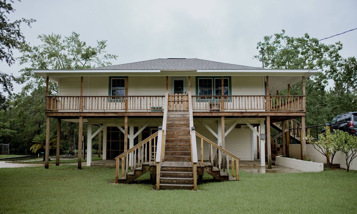 Shoreline Park House | The 1st Camp You'll Want to Stay At! Private Boat Launch & Plenty of Outdoor Fun