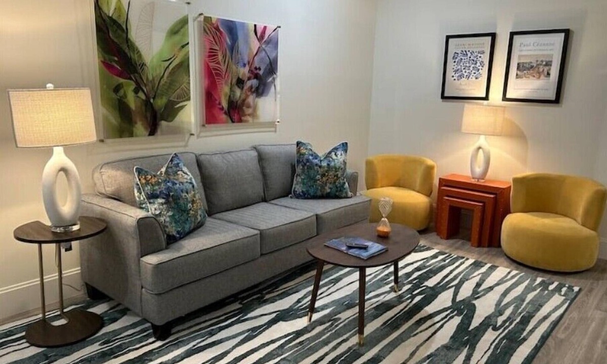 Downtown Jackson Apartment | The 610 Flats: Picasso’s Place #26