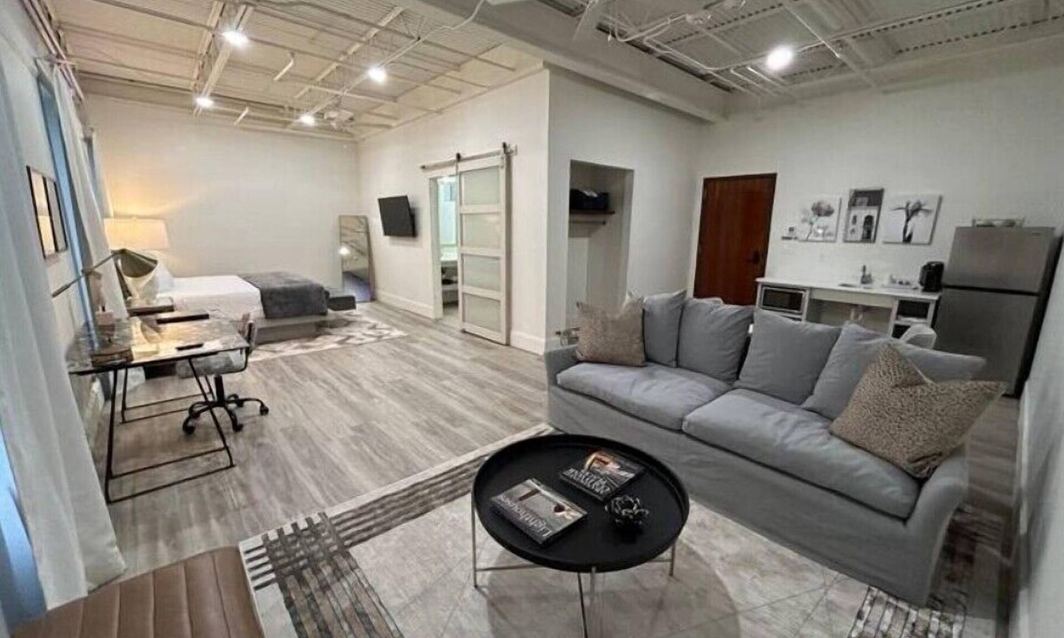Downtown Jackson Apartment | The 610 Flats: Zen Den #25