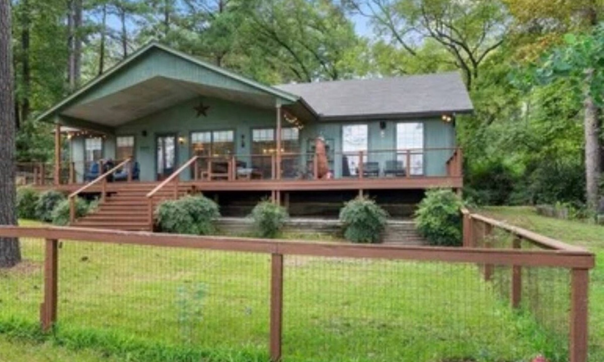 Lone Star House | The Anchor at Lone Star Lake
