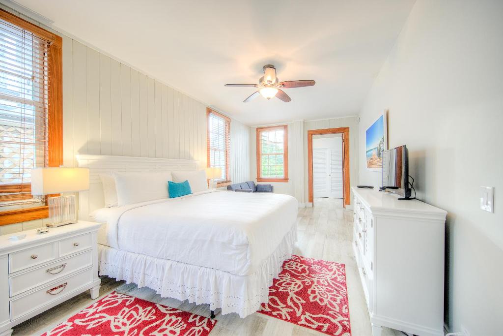 Historic Seaport Apartment | The Bartlum-Luxurious Studio