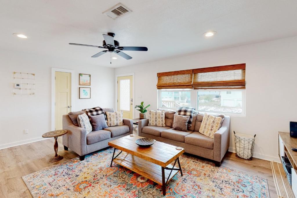 Toilla Segunda House | The Beach Sunflower