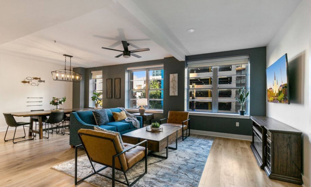 Central Business District Hotel | The Big Easy's Finest: 4-Bedroom Luxury Condo in New Orleans