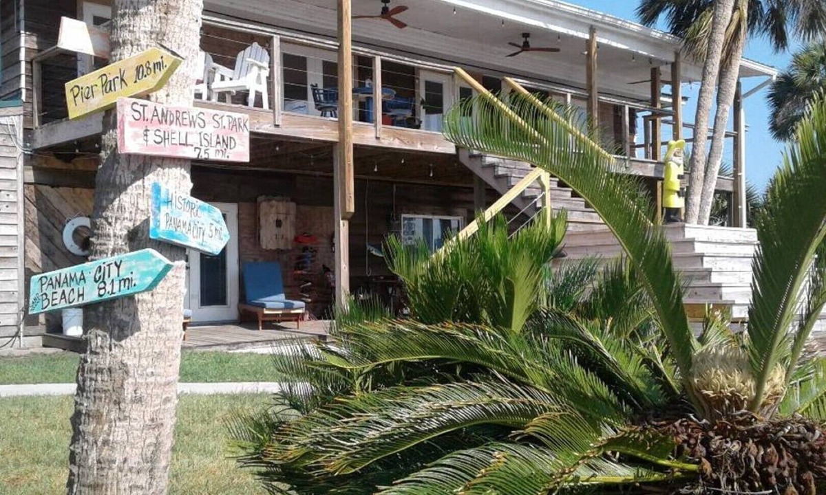 Pretty Bayou House | The Bungalow - Quiet and Relaxing Oasis