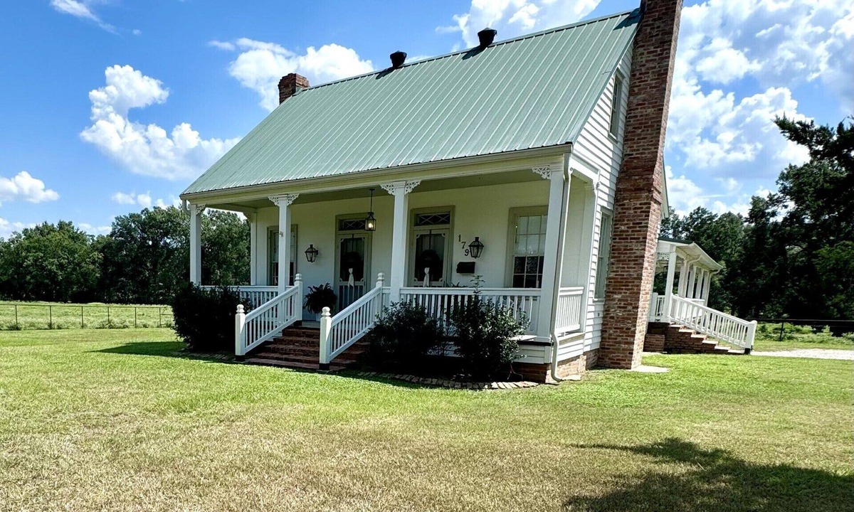 Marksville House | The Cottage on Cedar