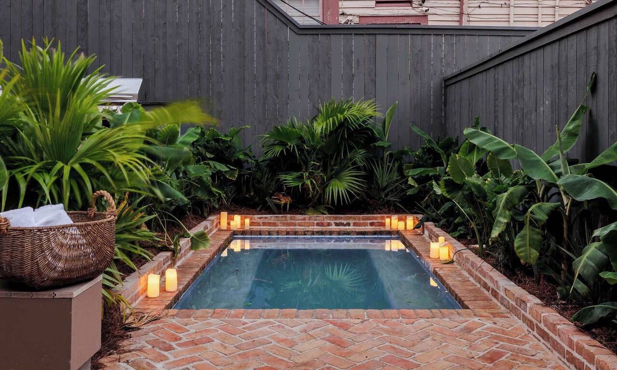 Touro Hotel | The Estella | 6BR Mansion Suite | Shared Pool